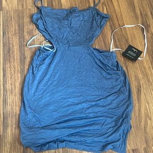 Lulus halter cut out dress NWT size Large